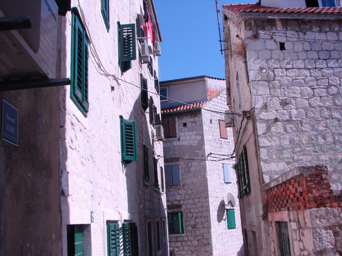 Single Rooms In The Heart Of Split Exterior photo