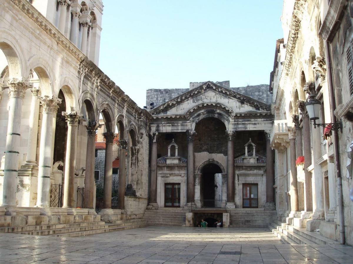 Single Rooms In The Heart Of Split Exterior photo